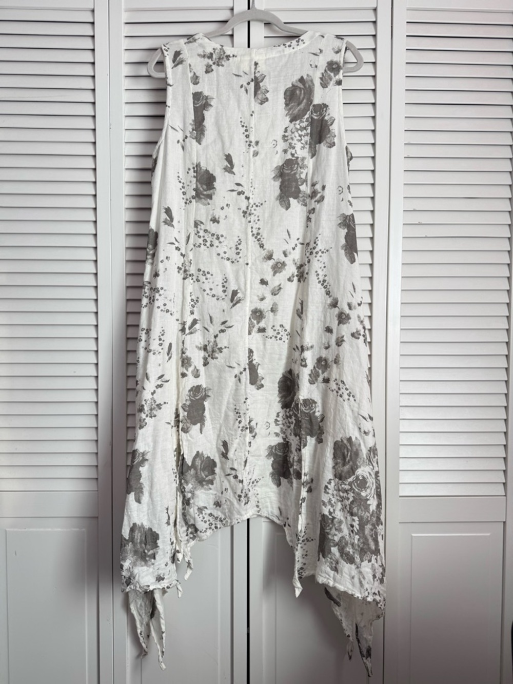 Paper Lace Asymmetrical Slit Kerchief Hem Sleeveless Midi Dress Gauze Medium NWT - Picture 8 of 11